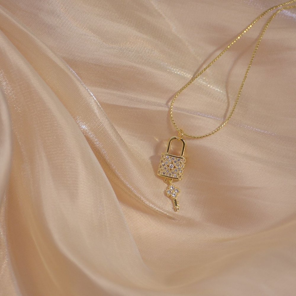 NEW 14K Gold Plated Diamond Lock Key Necklace - Picture 4 of 14